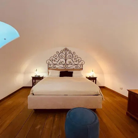 Mariuccia House